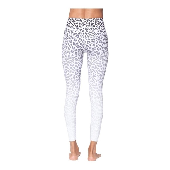 Vie activewear ROCKELL WHITE OMBRE LEGGINGS 7/8, WHITE LEOPARD - Picture 3 of 16